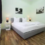 아파트 Askanier, *