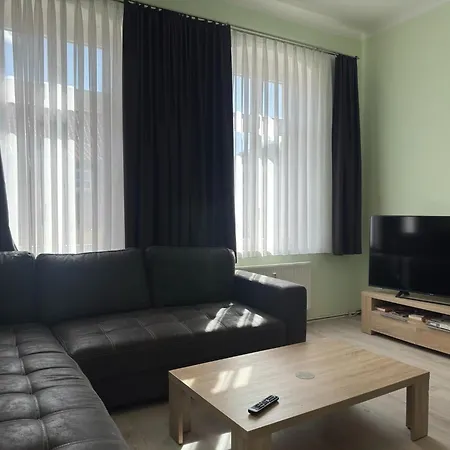 Askanier, * Ballenstedt