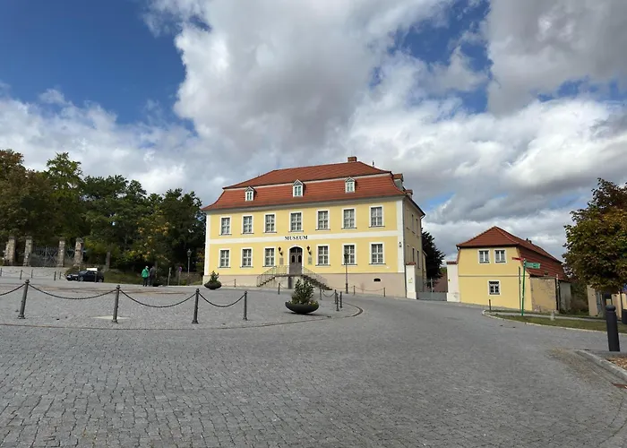 Askanier, * Ballenstedt